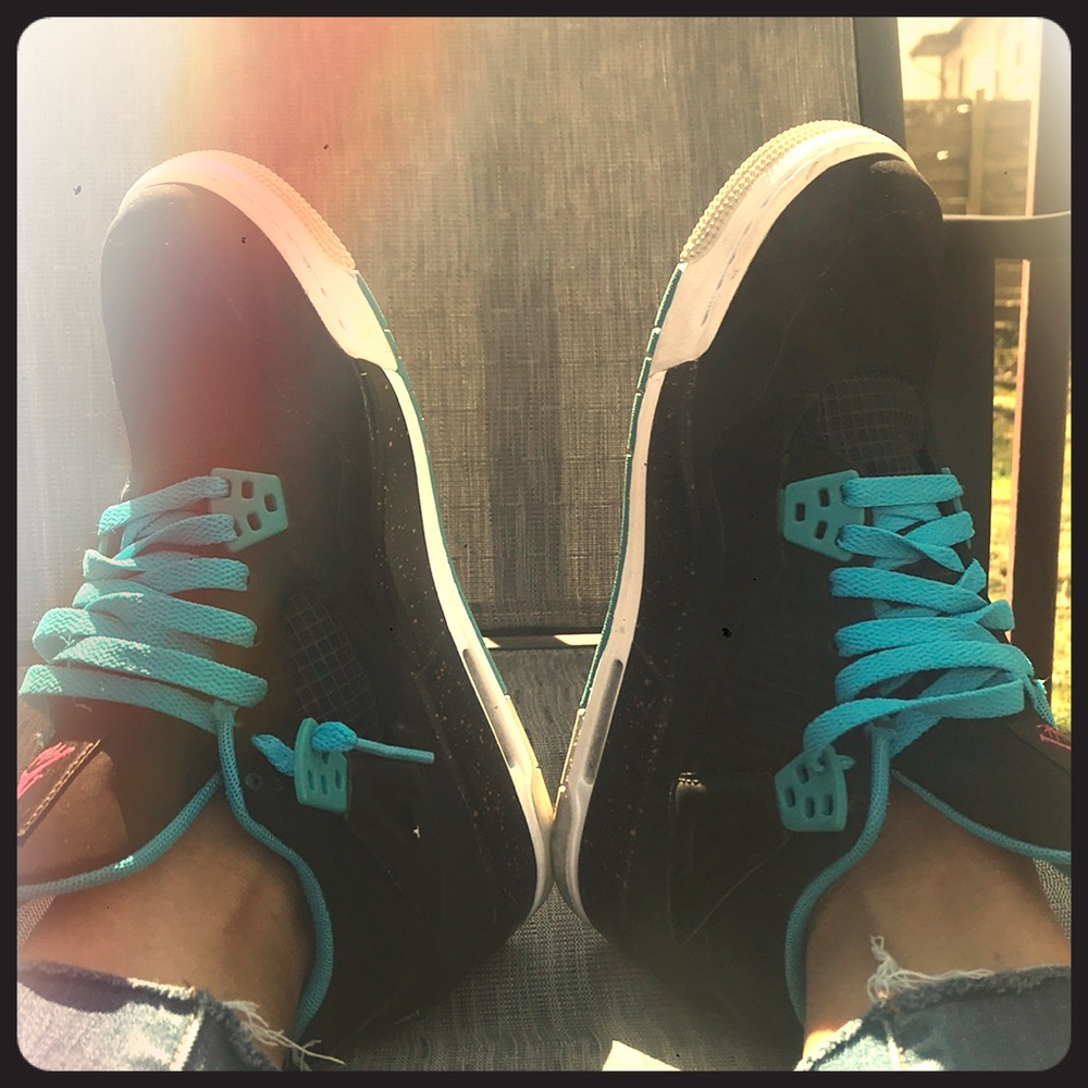 Girls Jordan 4 Retro